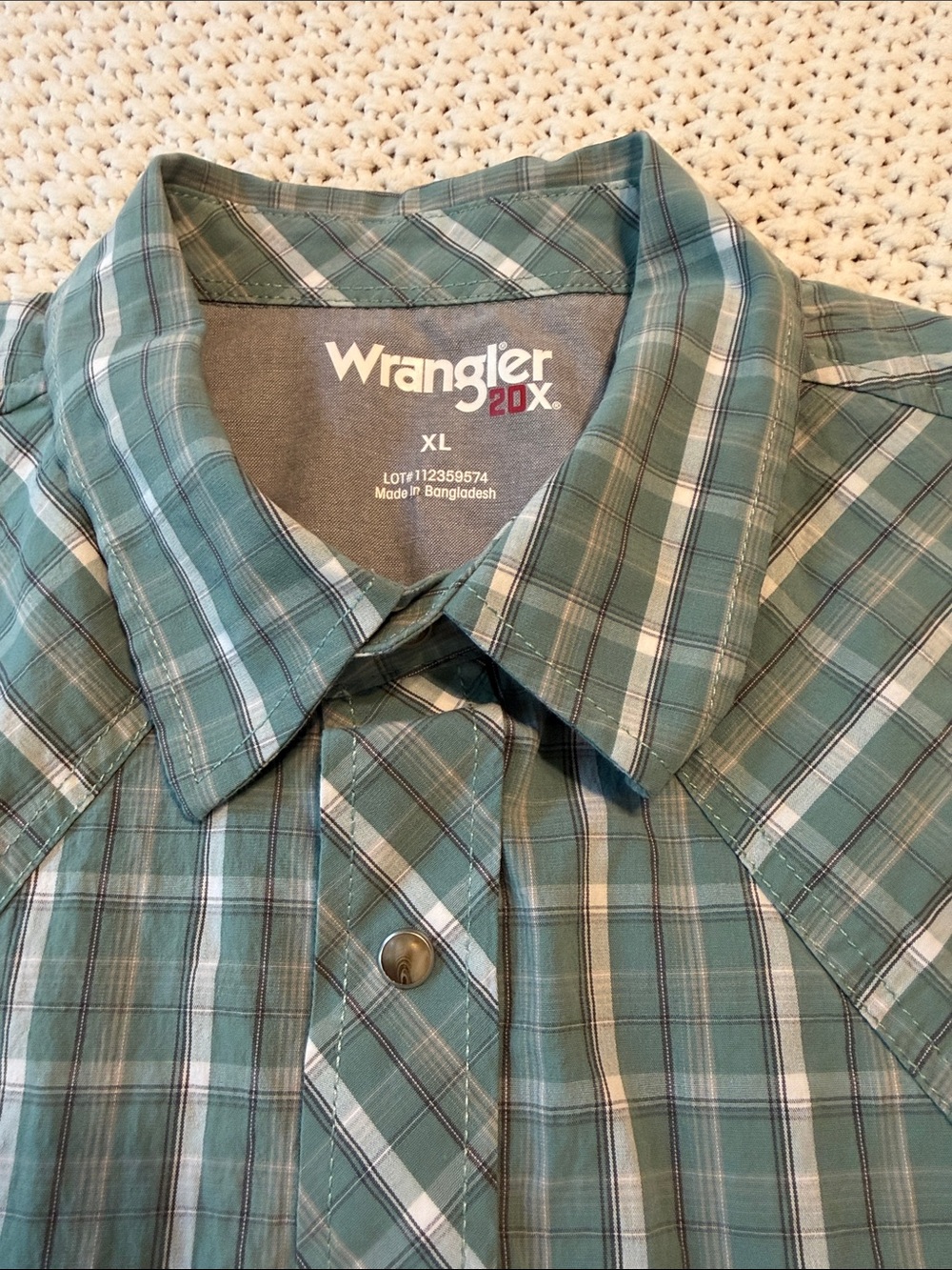 Wrangler Men's Green Plaid Button-Down Shirt